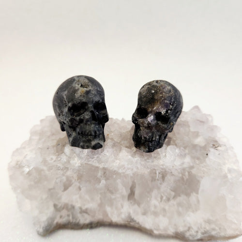 Agate Druzy Skull (assorted. approx. 2x1.5x3cm)