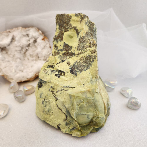 Serpentine with Pyrite Rough Rock (approx. 15.6x12.8xx10.5cm)