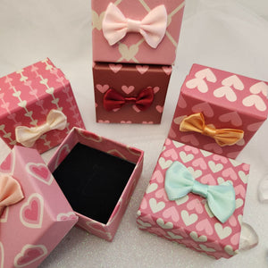 Hearts & Bow Gift Box 