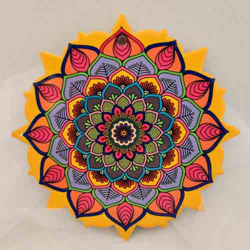 Bright Mandala Trivet with Pointed Edges (approx. 20x20x0.80 cm)