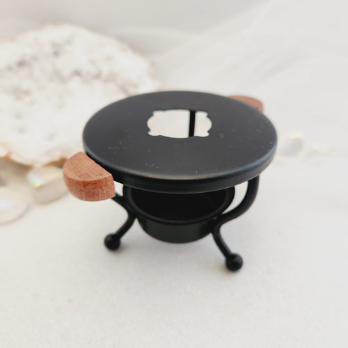 Wax Seal Tripod Furnace with Wooden Handles (approx. 6x10x7.5cm)