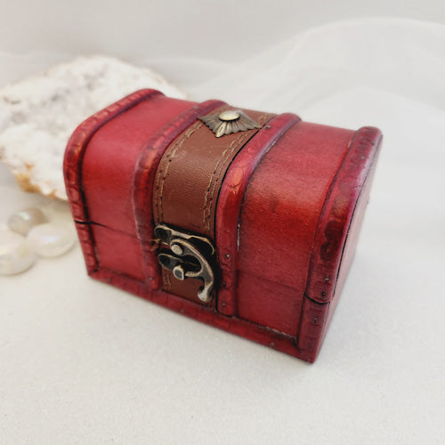 Wooden Chest Trinket Box (app[rox. 12.2x8.7x8cm)