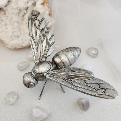 Silver Coloured Bee (can be wall mounted)