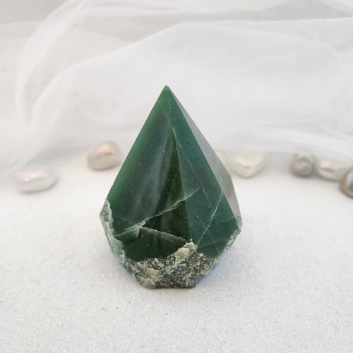 Green Aventurine Partially Polished Point (approx. 7.9x6.9cm)