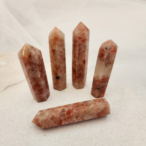 Sunstone Polished Point (assorted. approx. 6.3-7.3x1.7-2cm)