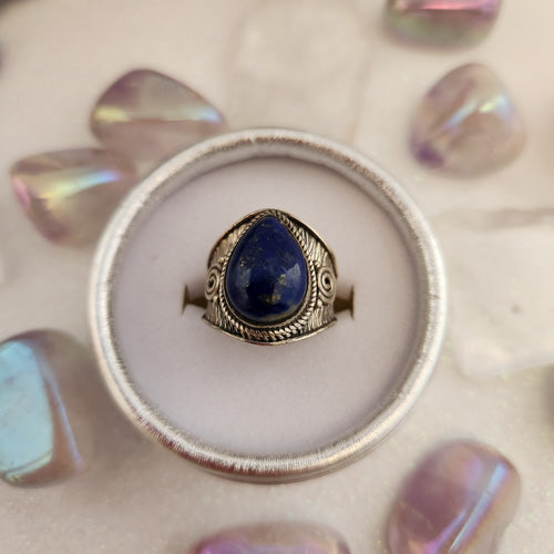 Lapis Lazuli Ring (tear drop. set in sterling silver)