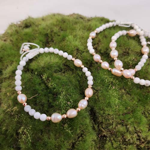 Howlite & Freshwater Pearl Bracelet (adjustable)