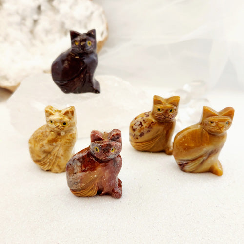 Soapstone Cat (assorted. approx. (3.8x2.5x1.5cm)