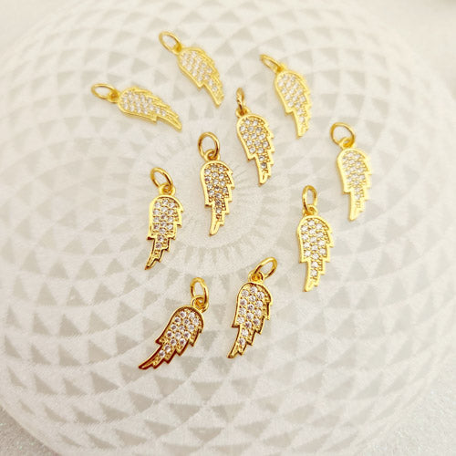 Angel Wing Charm/Pendant (cubic zirconia. tiny. gold metal)