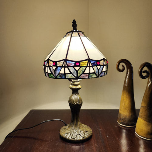 Beautiful Tiffany Style Table Lamp (approx. 36x20cm)