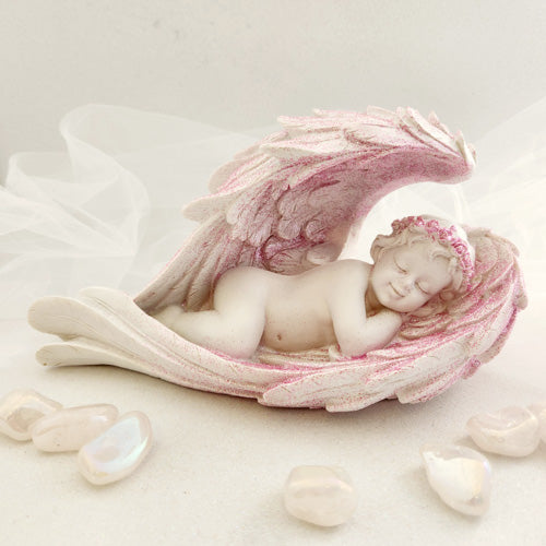 Cherub Laying in Wings (assorted. approx. 21cm)