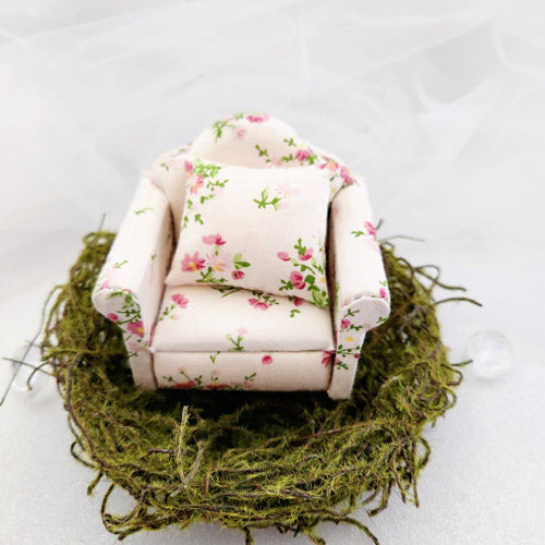 Floral Arm Chair for Fairy/Doll's House (approx. 7x8x6cm)