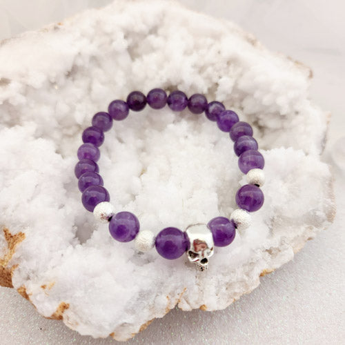 Amethyst & Sparkly Beads Bracelet with Skull (approx. 8mm round beads)