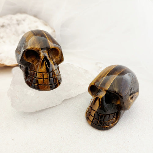 Gold Tiger's Eye Skull (assorted. approx. 3.7-4.2x3.7-4.4x5cm)
