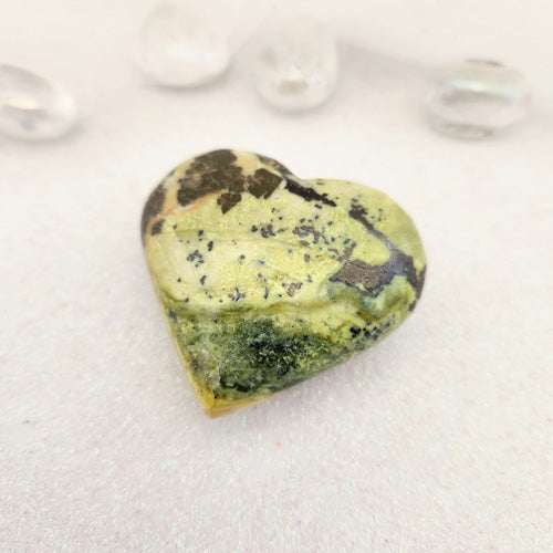 Serpentine with Pyrite Heart (assorted. approx. 5x5.5cm)