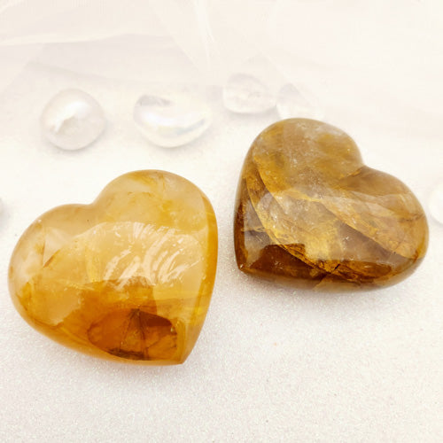 Golden Quartz Heart (assorted. approx. 6.5x7.1-7.3cm)