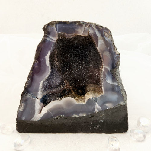 Amethyst Geode (approx. 16x17x10cm)