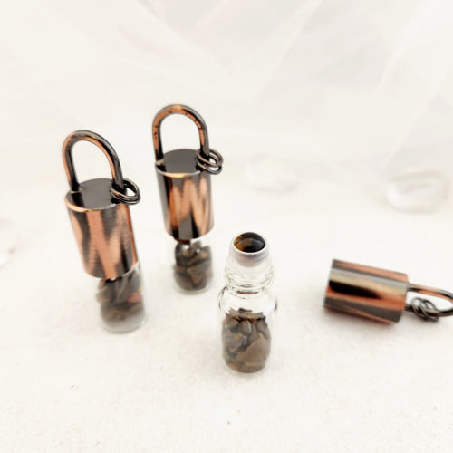 Glass Roller Perfume Bottle with Gold Tiger's Eye Roller & Chips with Copper Look Lid (approx. 6.2x1.5cm)