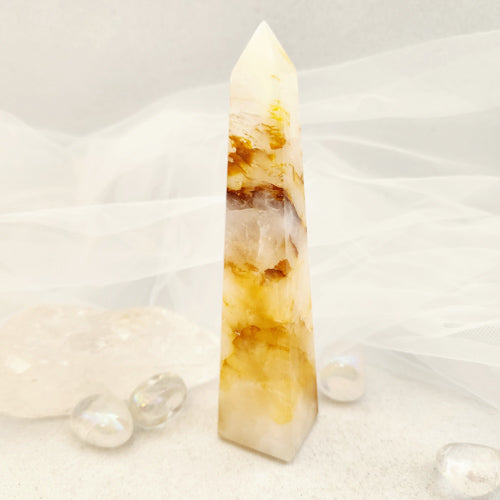 Golden Quartz Obelisk (assorted. approx. 14x3.1cm)