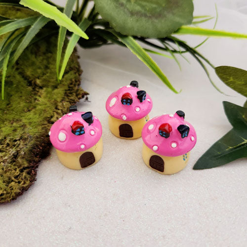 Pink Fairy Garden Mushroom House 2.5x2.5cm)