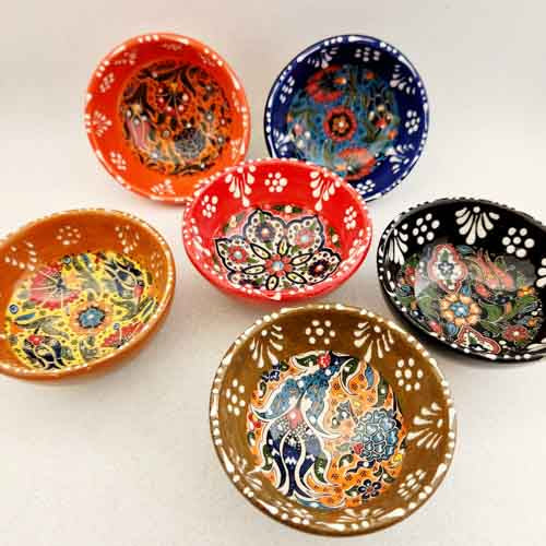 Turkish Hand Painted Colourful Dishes (set of 6. approx. 8cm)