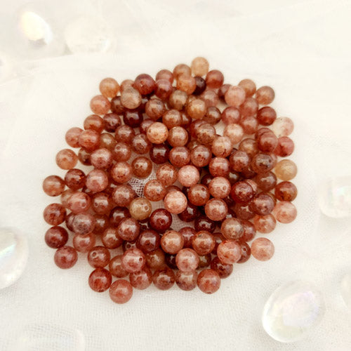 Strawberry Quartz Bead (assorted. round. approx. 8mm)