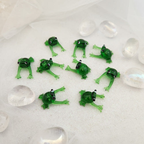 Tiny Handmade Glass Frog (approx. 2.5x2x1cm)