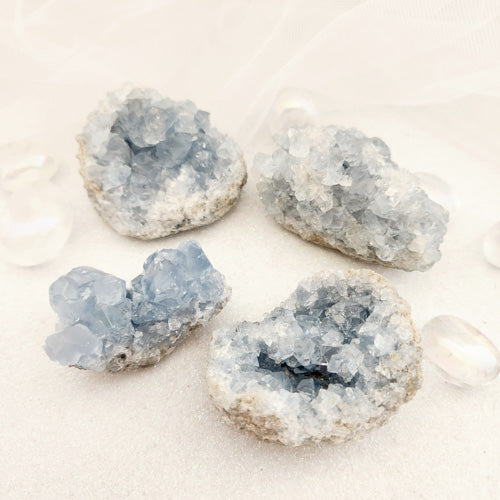 Celestite Cluster (assorted. approx. 5.7x4.1cm)