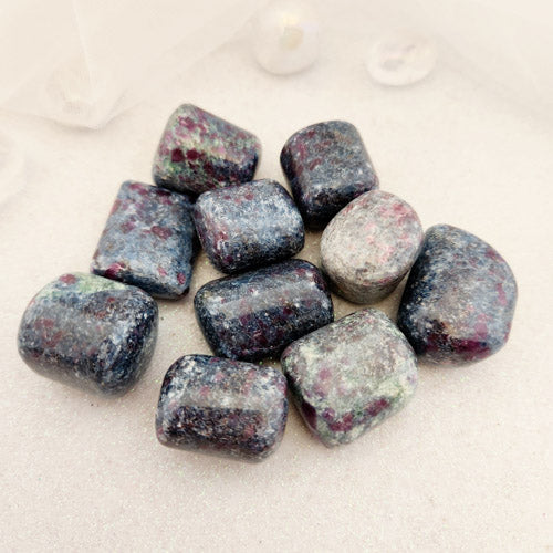 Ruby Kyanite Tumble (large & assorted)