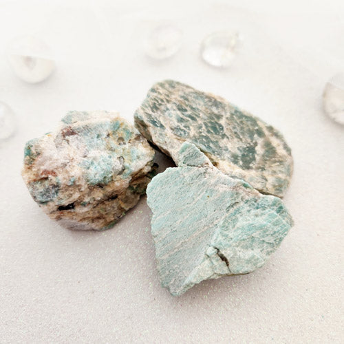Amazonite Rough Rock (assorted. approx. 1.6-3.9x2.7-4.1x3.1-6.8cm)