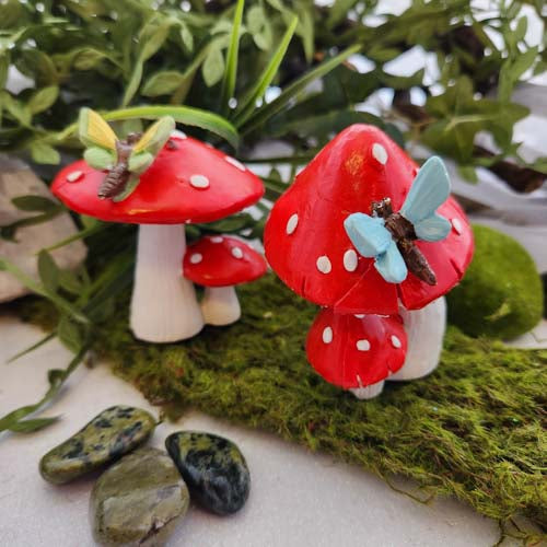 Twin Mushrooms with Butterfly (assorted. approx. 8cm)