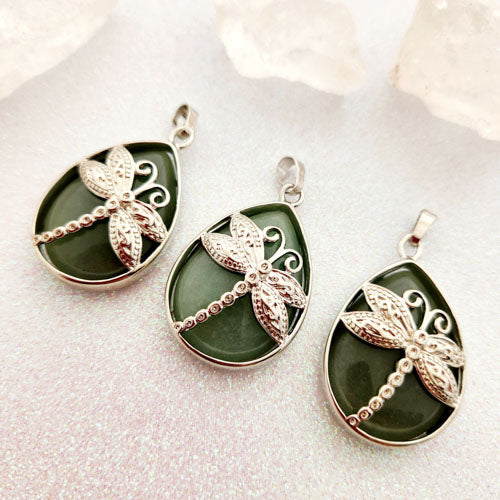 Green Aventurine in Dragonfly Setting Pendant (silver metal)