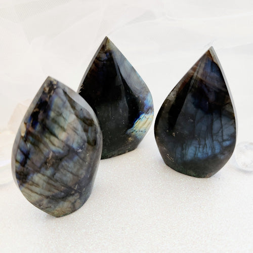 Labradorite Flame (assorted. approx. 7.8-8.4X5-6.2)