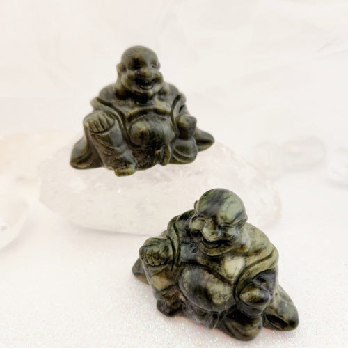 Green Jade Buddha (assorted. approx. 4.2-4.3x6x3.1)