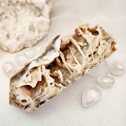 Druzy Quartz with Calcite Tower (approx.16x6x3.5cm)