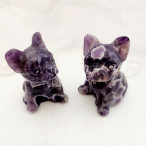 Chevron Amethyst Dog (assorted. approx 6-6.1x4.5-4.6cm)