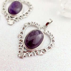 Amethyst in Ornate Heart Pendant 