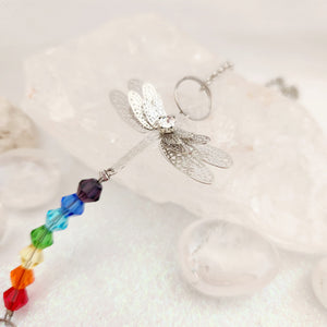 Dragonfly Hanging w. Colourful Heart Prism