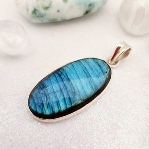 Labradorite Oval Pendant