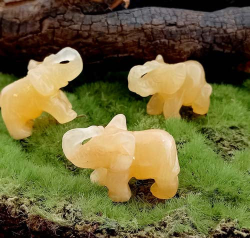 Yellow Calcite Elephant (assorted. approx. 2.6x3.2cm)