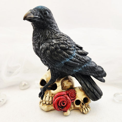 Raven w. Skulls (approx. 18x13cm)