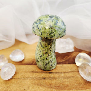 Serpentine Mushroom (approx. 7x4cm)