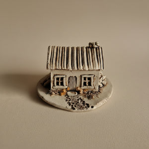 Rustic Fairy Cottage | Pottery | Fairy Garden | Pre-Loved