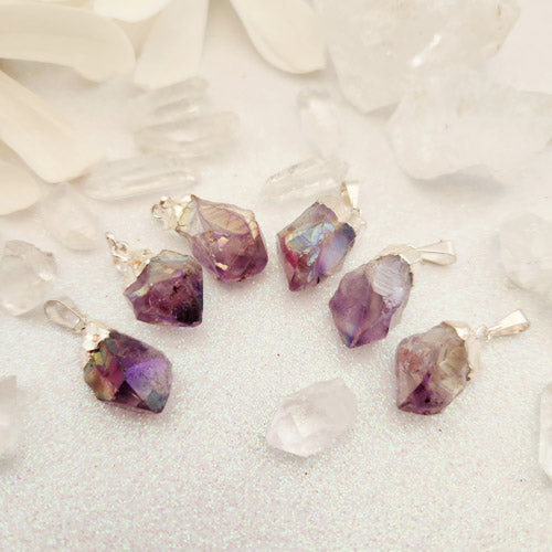 Amethyst Aura Point Pendant in Silver Cap (assorted. silver metal)