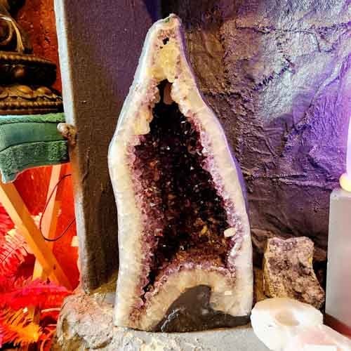 Amethyst Geode approx. 47x22x24cm)