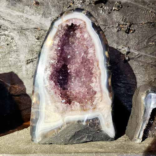 Amethyst Geode (approx. 27x17x12cm)