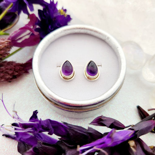 Amethyst Tear Drop Stud Earrings (sterling silver. approx. 12x9mm)