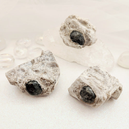 Apache Tear in Matrix (assorted. approx. 5-5.5x3.5-4cm)