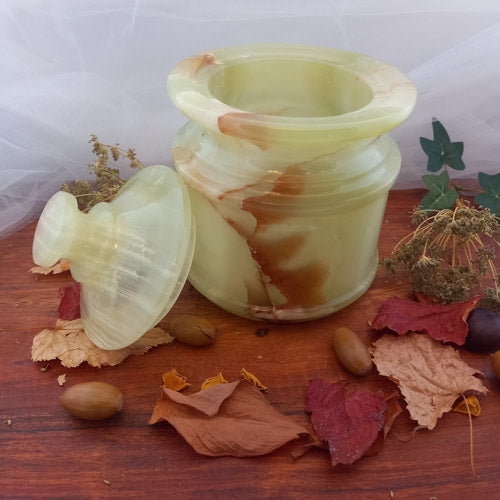 Banded Calcite aka Marble Onyx Jar (assorted. approx. 17x12.8cm)