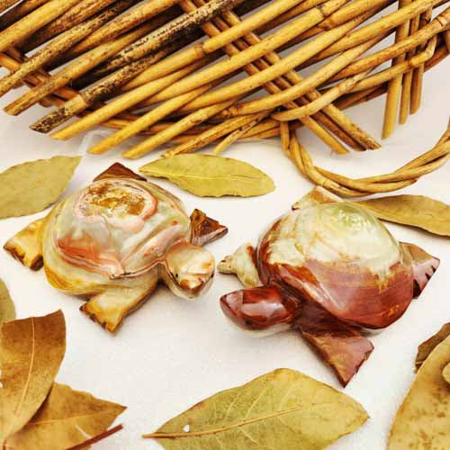 Banded Calcite aka Marble Onyx Turtle (assorted. approx. 10.5x7.9cm)